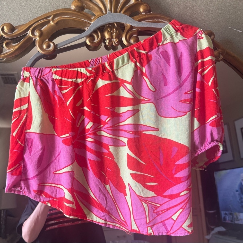 Sanctuary One-Shoulder Tropical Leaf top - Picture 2 of 6